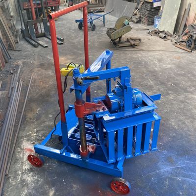 45s Molding Cycle 건설 공사용 소형 이동형 벽돌 제작 기계