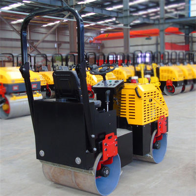 1 톤 수압 구동 단위 타는 아스팔트 타이어 도로 롤러 진동기 740 * 530mm 바퀴 크기